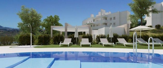 Foto 2 de Dúplex en venda a Calahonda de 3 habitacions amb terrassa i piscina