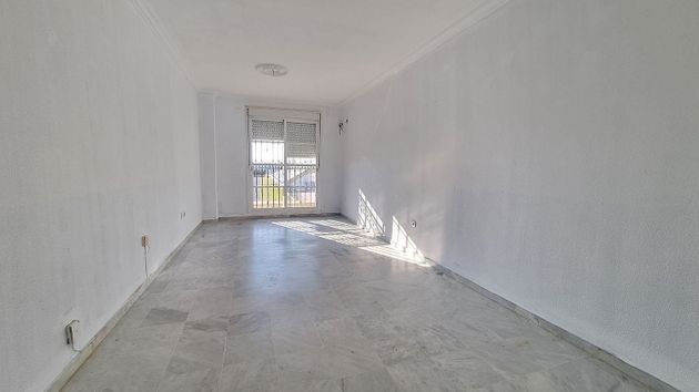 Foto 1 de Venta de piso en Centro - Doña Mercedes de 3 habitaciones con terraza y garaje