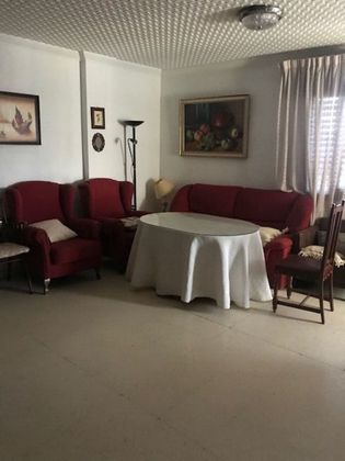 Foto 2 de Pis en venda a Santa Marina - La Paz de 3 habitacions amb terrassa i mobles