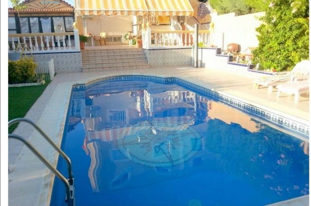 Foto 2 de Xalet en venda a calle Ruperto Chapi de 6 habitacions amb terrassa i piscina