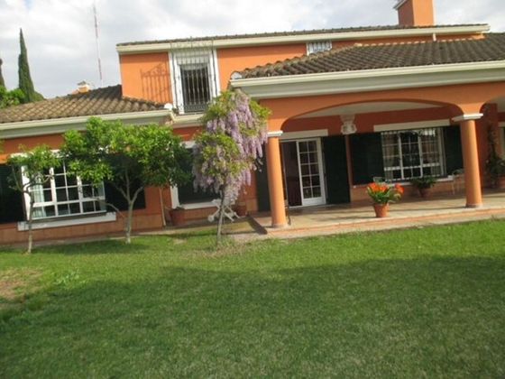 Foto 1 de Xalet en venda a urbanización Las Lomas de 7 habitacions amb terrassa i piscina