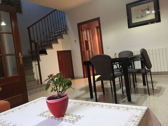 Foto 1 de Casa adossada en venda a Maria Auxiliadora - Barriada LLera de 4 habitacions amb terrassa i balcó
