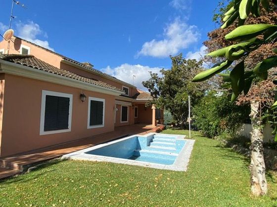 Foto 2 de Xalet en venda a urbanización Las Lomas de 6 habitacions amb terrassa i piscina
