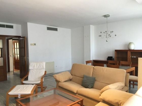 Foto 1 de Àtic en venda a calle Ramón Fernández Moreno de 3 habitacions amb terrassa i piscina