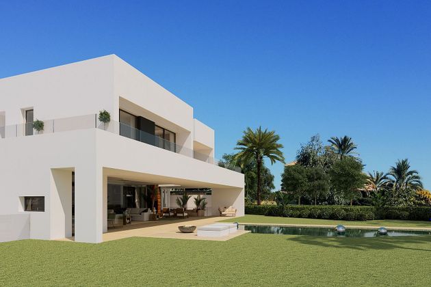 Foto 1 de Venta de terreno en Lomas de Marbella Club - Puente Romano de 1003 m²