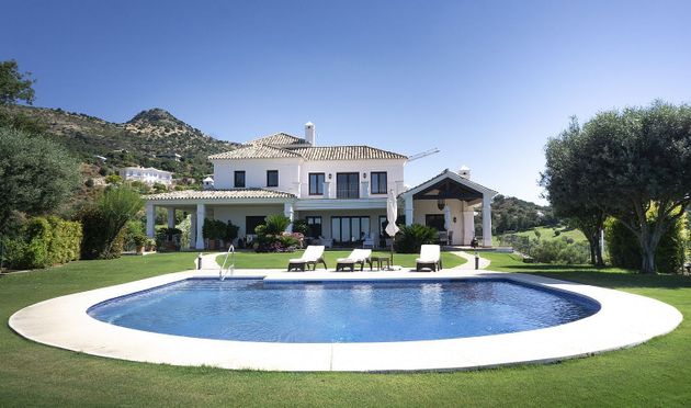 Foto 2 de Xalet en venda a Benahavís de 5 habitacions amb terrassa i piscina