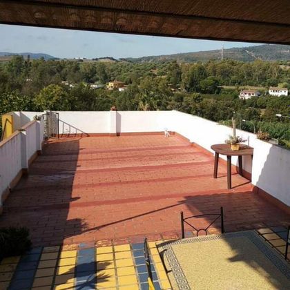 Foto 2 de Casa en venda a Jimena de la Frontera de 4 habitacions amb terrassa i piscina
