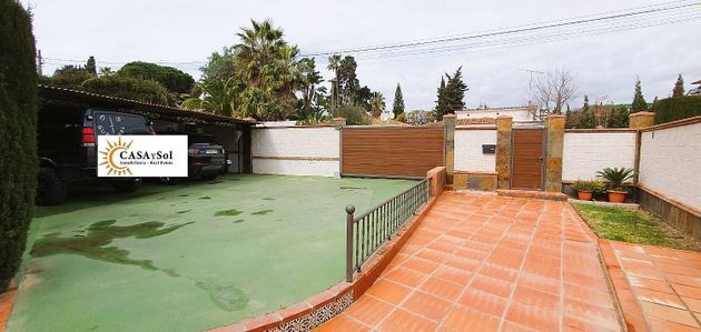Foto 2 de Venta de chalet en Churriana de 7 habitaciones con terraza y piscina
