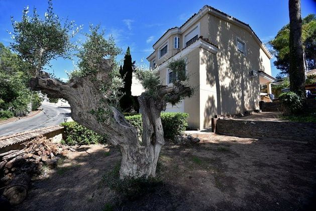 Foto 2 de Xalet en venda a calle Formentera de 4 habitacions amb terrassa i piscina