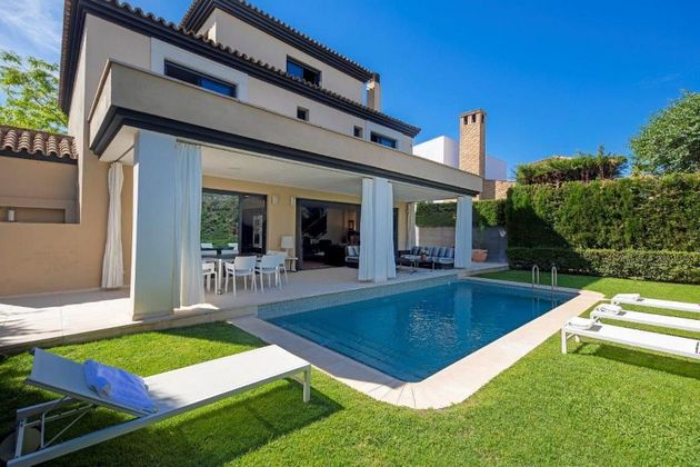 Foto 2 de Xalet en venda a El Zaudín - Club de Golf de 7 habitacions amb terrassa i piscina