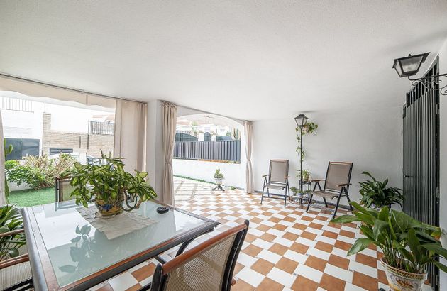 Foto 2 de Casa adossada en venda a Las Almenas de 4 habitacions amb terrassa i piscina