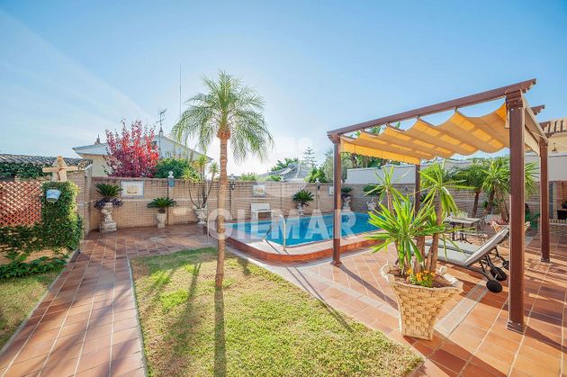 Foto 2 de Casa en venda a Las Almenas de 5 habitacions amb piscina i garatge