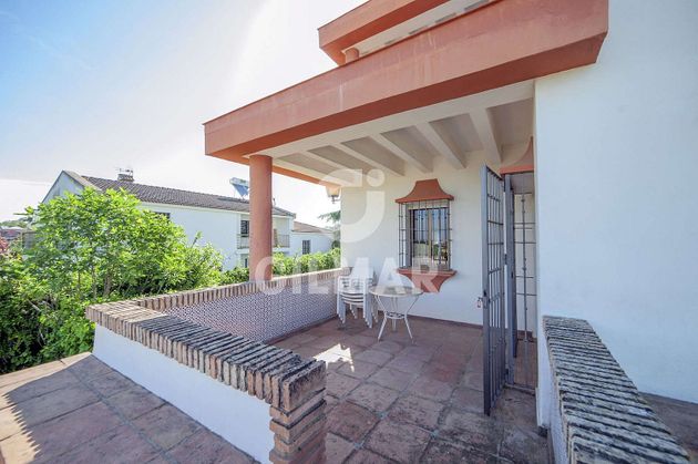 Foto 1 de Casa en venda a Montequinto de 4 habitacions amb piscina i garatge