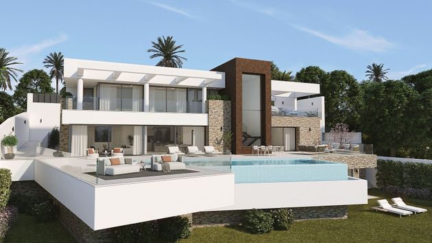 Foto 1 de Xalet en venda a Manilva de 4 habitacions amb terrassa i piscina
