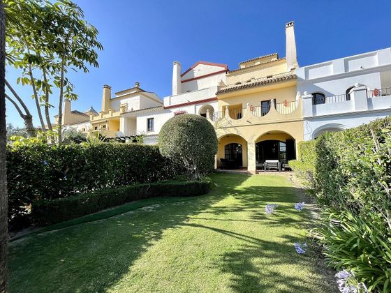 Foto 1 de Casa adossada en venda a Sotogrande Alto de 3 habitacions amb terrassa i piscina