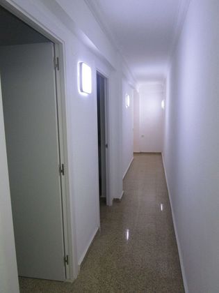 Foto 2 de Venta de piso en Patraix de 3 habitaciones con balcón y aire acondicionado