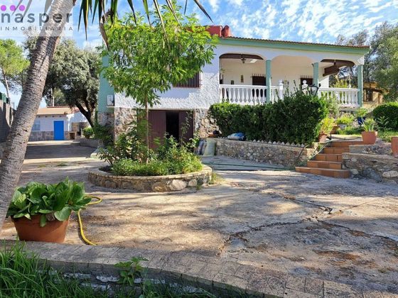 Foto 2 de Xalet en venda a urbanización Rosaleda de la Plata de 4 habitacions amb terrassa i piscina
