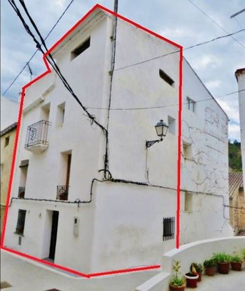 Foto 1 de Casa en venda a calle Petrosa de 3 habitacions amb terrassa i balcó