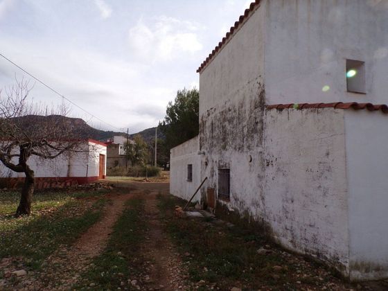 Foto 1 de Casa rural en venta en Sierra Engarcerán de 5 habitaciones con garaje y calefacción