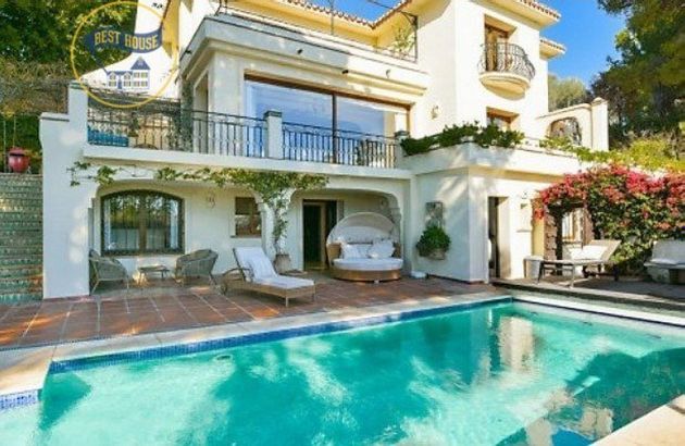 Foto 1 de Xalet en venda a Río Real de 5 habitacions amb terrassa i piscina