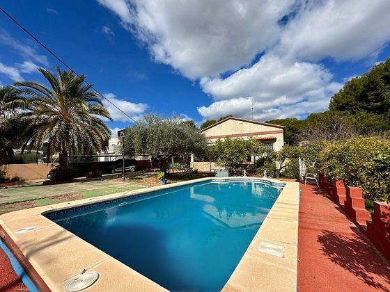 Foto 1 de Venta de chalet en Borriol de 6 habitaciones con terraza y piscina