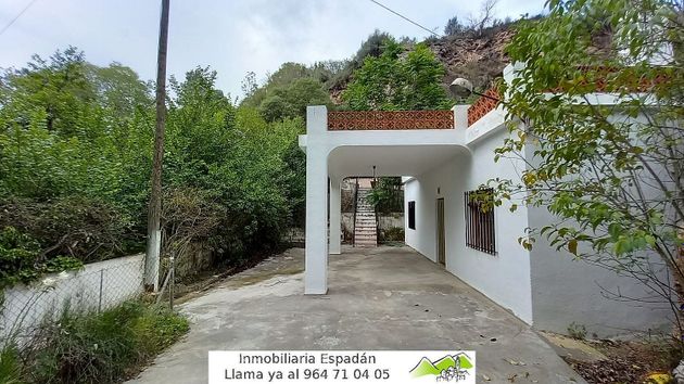 Foto 2 de Xalet en venda a Navajas de 3 habitacions amb terrassa i jardí