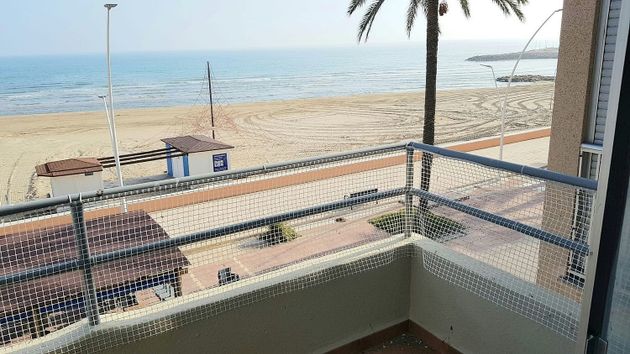 Foto 2 de Venta de chalet en Torreblanca de 4 habitaciones con terraza y balcón
