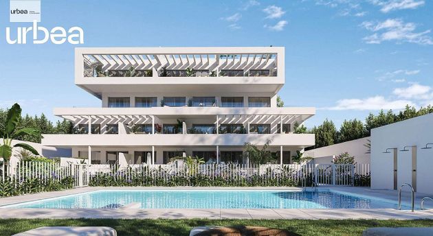 Foto 1 de Àtic en venda a La Carihuela de 2 habitacions amb terrassa i piscina