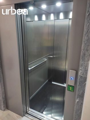 Foto 1 de Piso en venta en Pedregalejo de 3 habitaciones con ascensor