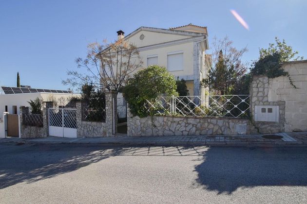 Foto 1 de Casa en venda a Gójar de 5 habitacions amb terrassa i jardí