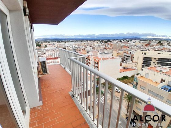 Foto 1 de Piso en venta en Zona Poble de 4 habitaciones con terraza y balcón