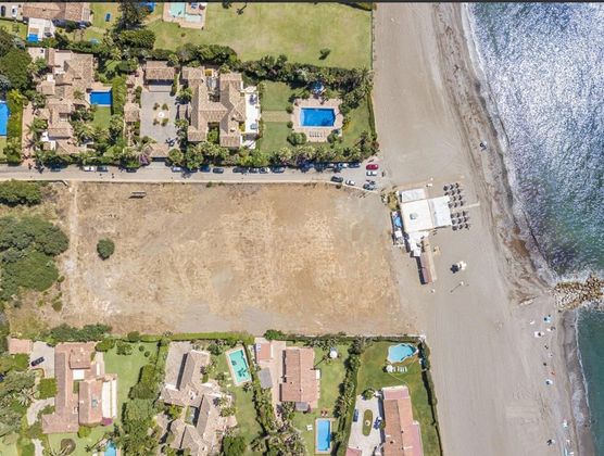 Foto 2 de Terreny en venda a Cabo Pino - Reserva de Marbella de 10000 m²