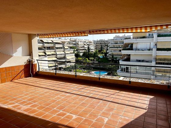 Foto 2 de Dúplex en venda a Guadalmina de 3 habitacions amb terrassa i piscina