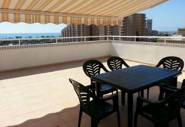Foto 1 de Àtic en venda a edificio Trébol III de 2 habitacions amb terrassa i piscina