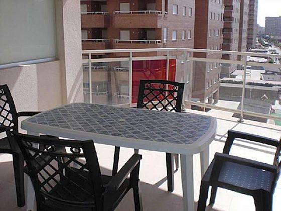 Foto 2 de Piso en venta en edificio Marina Mondrián de 2 habitaciones con terraza y piscina