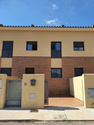 Foto 1 de Casa adosada en venta en Sierra Engarcerán de 4 habitaciones con terraza y garaje