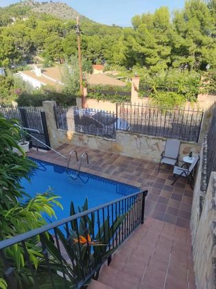 Foto 2 de Venta de chalet en Montornés - Las Palmas - El Refugio de 5 habitaciones con terraza y piscina
