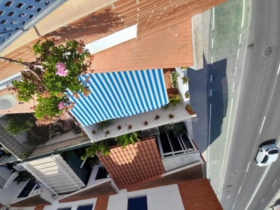 Foto 2 de Dúplex en venta en El Grao de 4 habitaciones con terraza y garaje