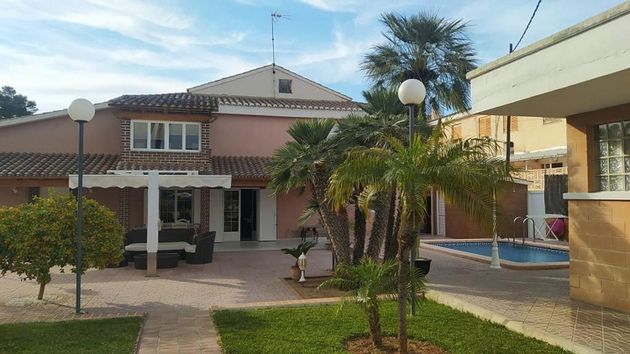 Foto 1 de Xalet en venda a calle Playa Arenal de 4 habitacions amb terrassa i piscina