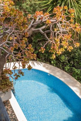 Foto 1 de Venta de chalet en calle Montemolinos de 5 habitaciones con terraza y piscina