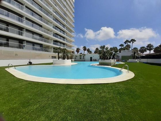 Foto 2 de Pis en venda a edificio Miramar de 2 habitacions amb terrassa i piscina