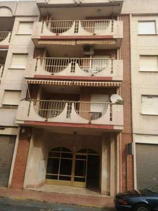 Foto 1 de Pis en venda a Zona Centro de 2 habitacions amb balcó i ascensor