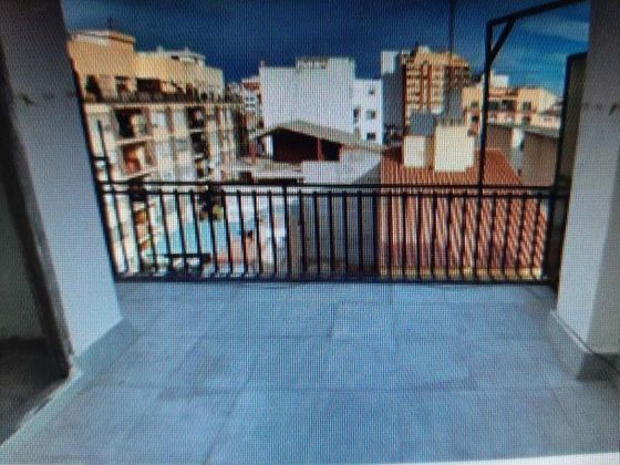 Foto 1 de Pis en venda a Centro - Castellón de la Plana de 3 habitacions amb terrassa i balcó