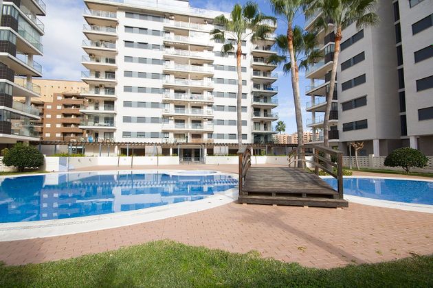 Foto 2 de Àtic en venda a avenida Central de 4 habitacions amb terrassa i piscina