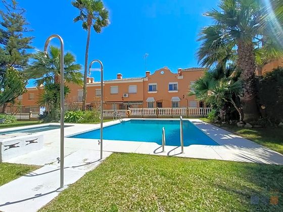 Foto 2 de Àtic en venda a San Luis de Sabinillas de 2 habitacions amb terrassa i piscina