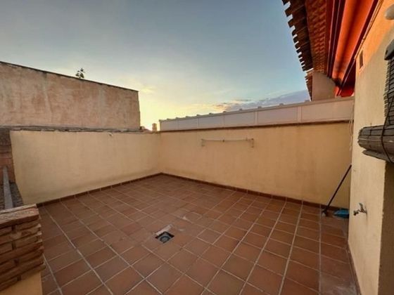 Foto 2 de Venta de ático en Zubia (La) de 2 habitaciones con terraza y garaje