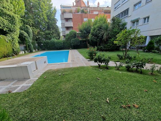 Foto 2 de Venta de piso en Cervantes de 6 habitaciones con terraza y piscina