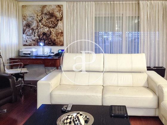 Foto 2 de Àtic en venda a Nuevo Centro de 3 habitacions amb terrassa i garatge