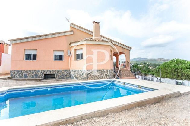 Foto 2 de Xalet en venda a Las Pedrizas de 4 habitacions amb terrassa i piscina