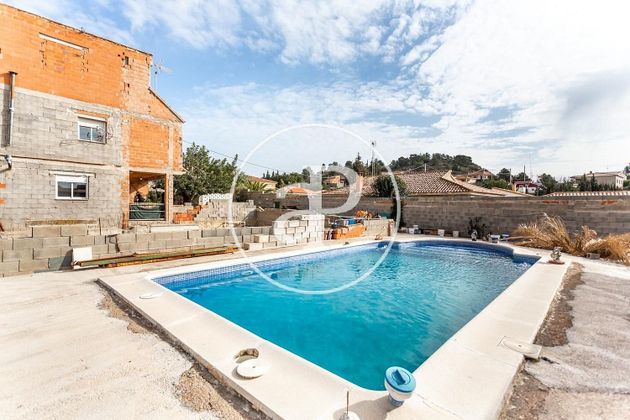 Foto 2 de Venta de chalet en Pedralba de 2 habitaciones con terraza y piscina